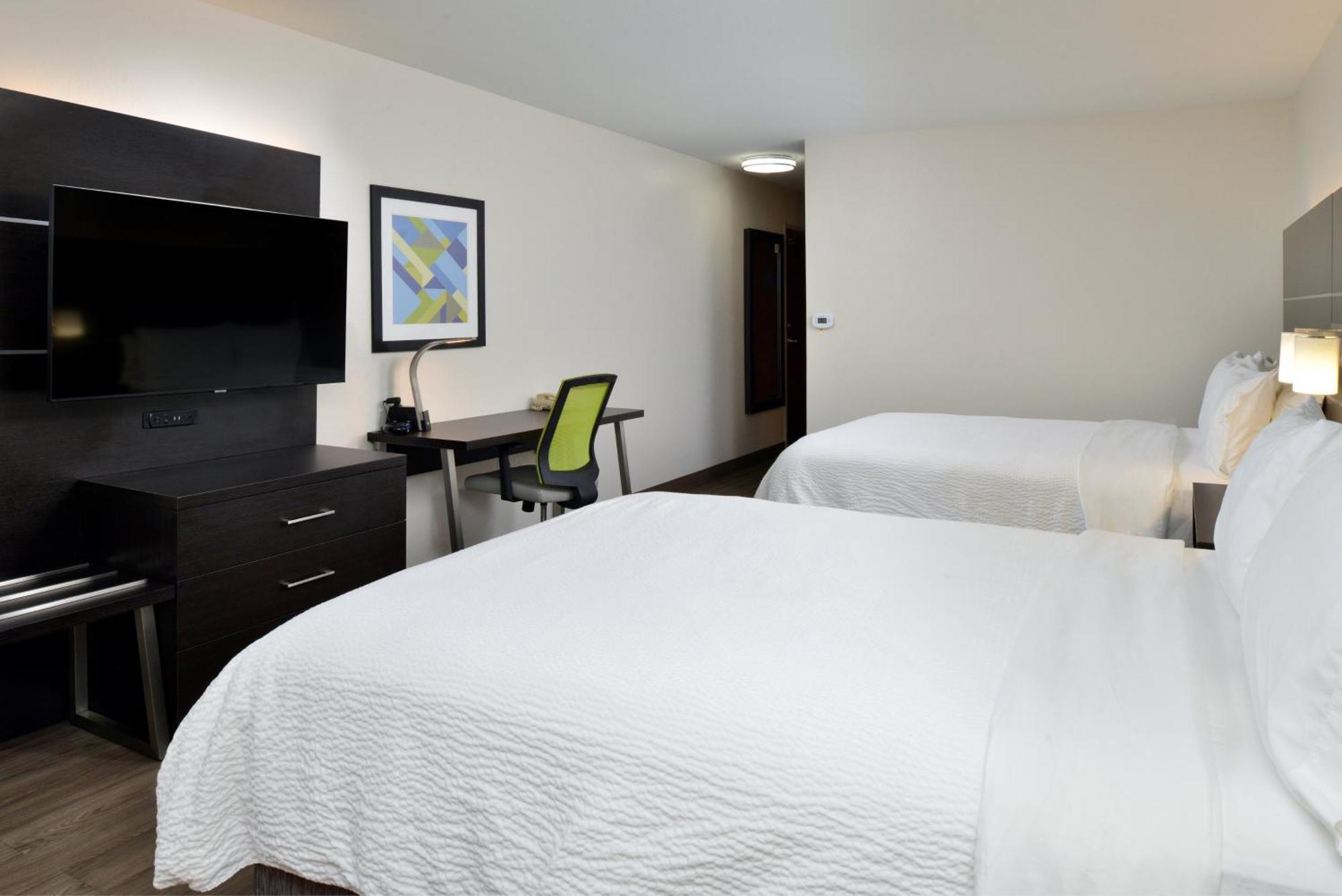 Hotel Express & By Ihg 3*