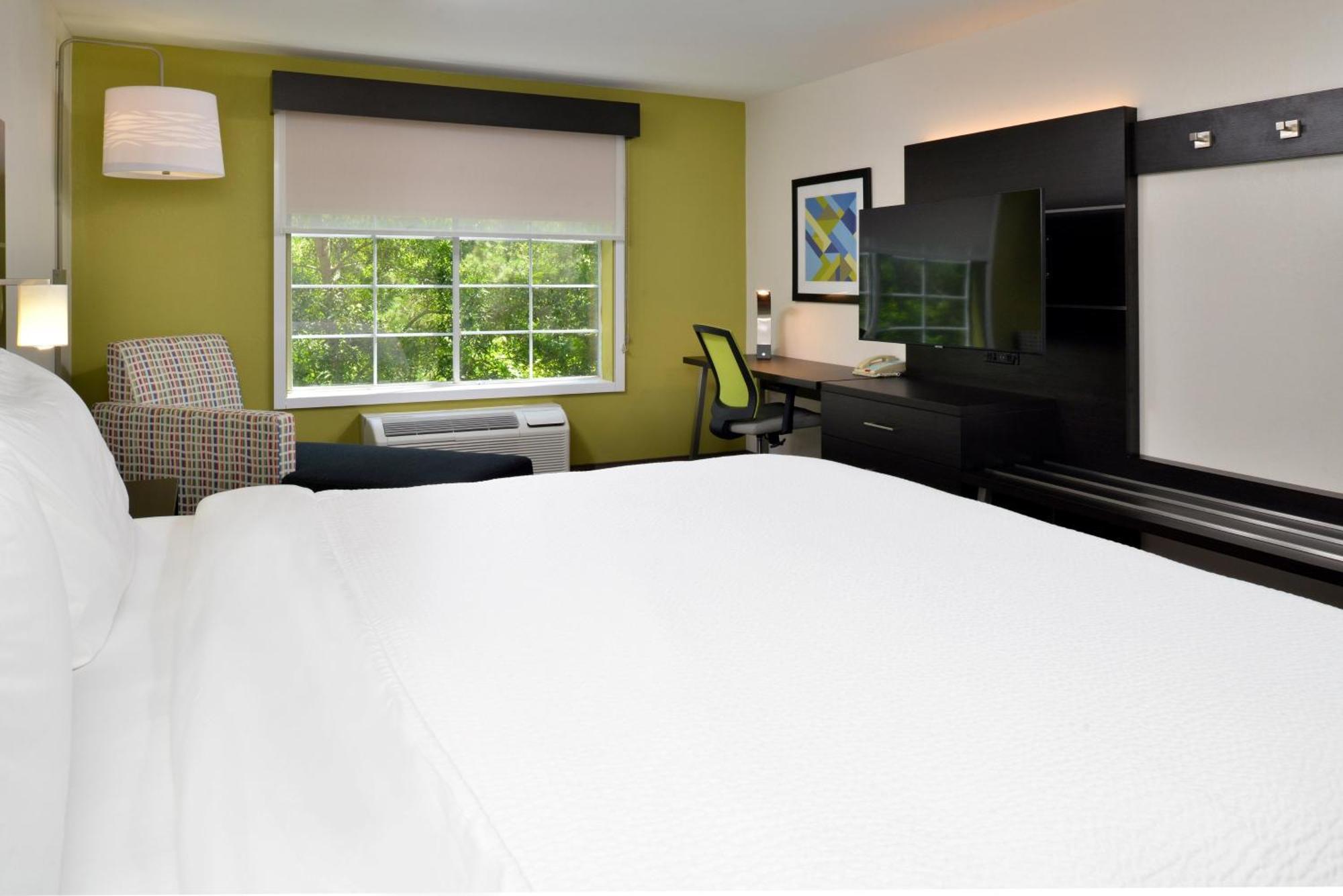 Express & By Ihg 3* Carthage