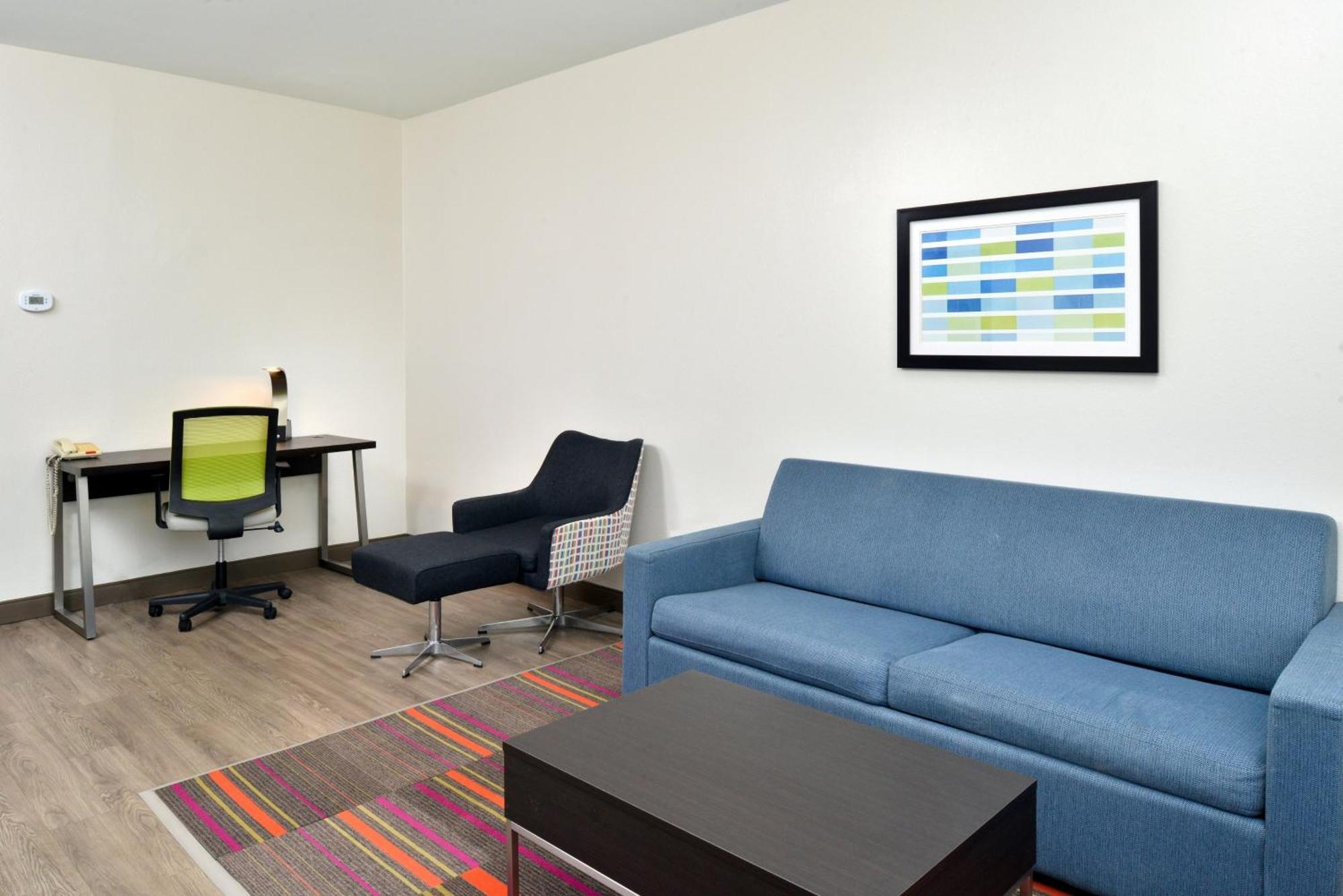 Express & By Ihg 3*