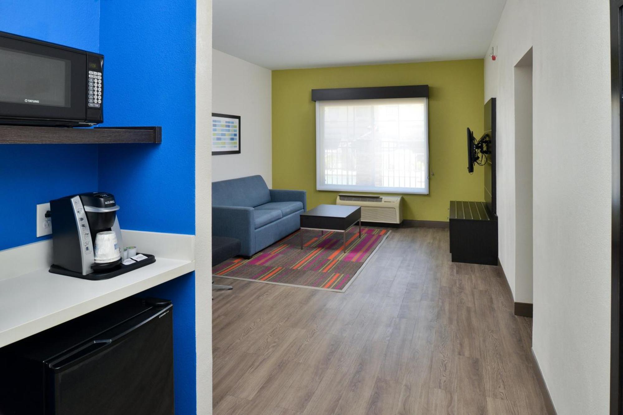 Express & By Ihg 3* Carthage