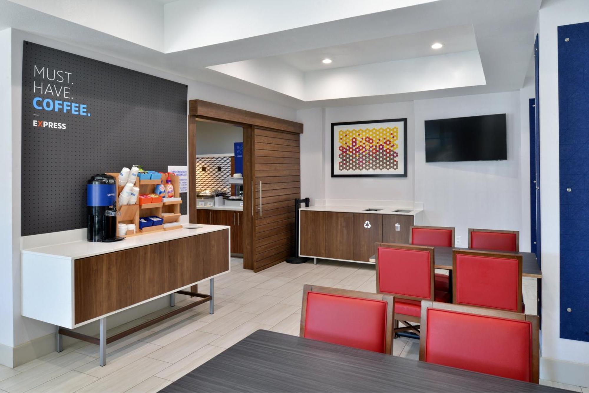 Hotel Express & By Ihg