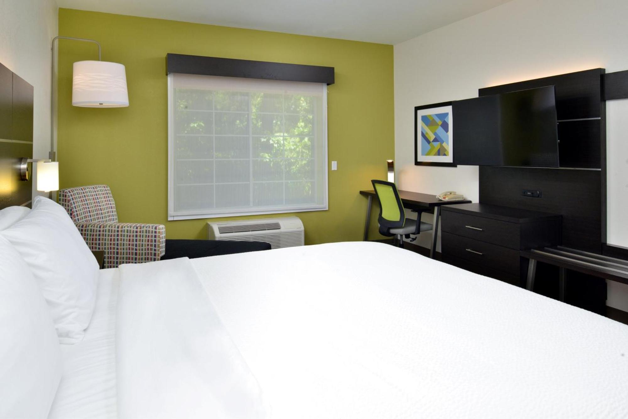 Hotel Express & By Ihg