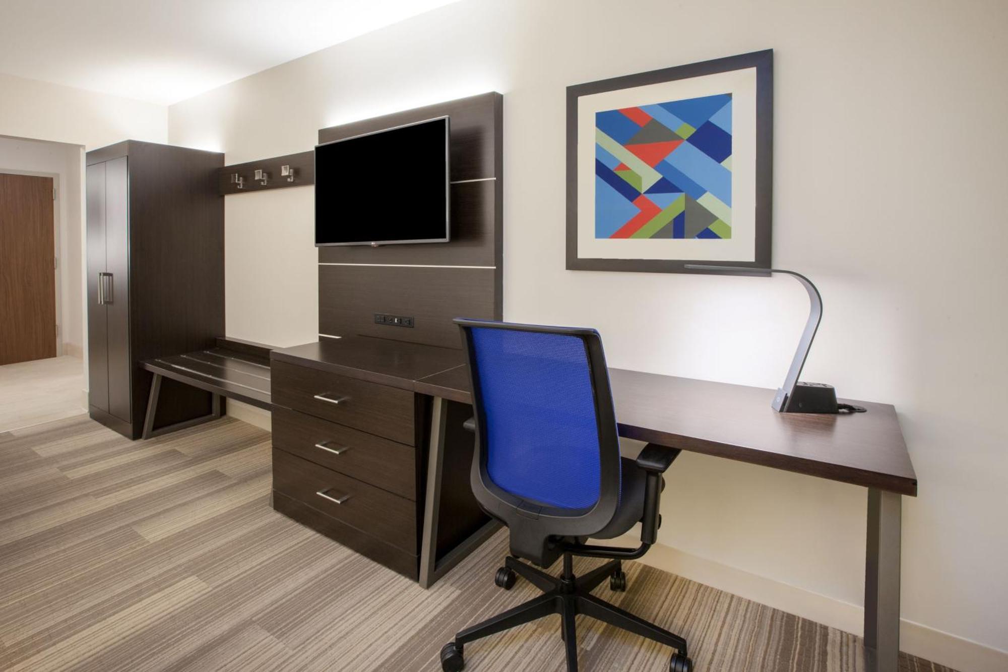 Express & By Ihg Hotel