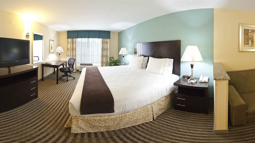 Express & By Ihg Hotel Carthage