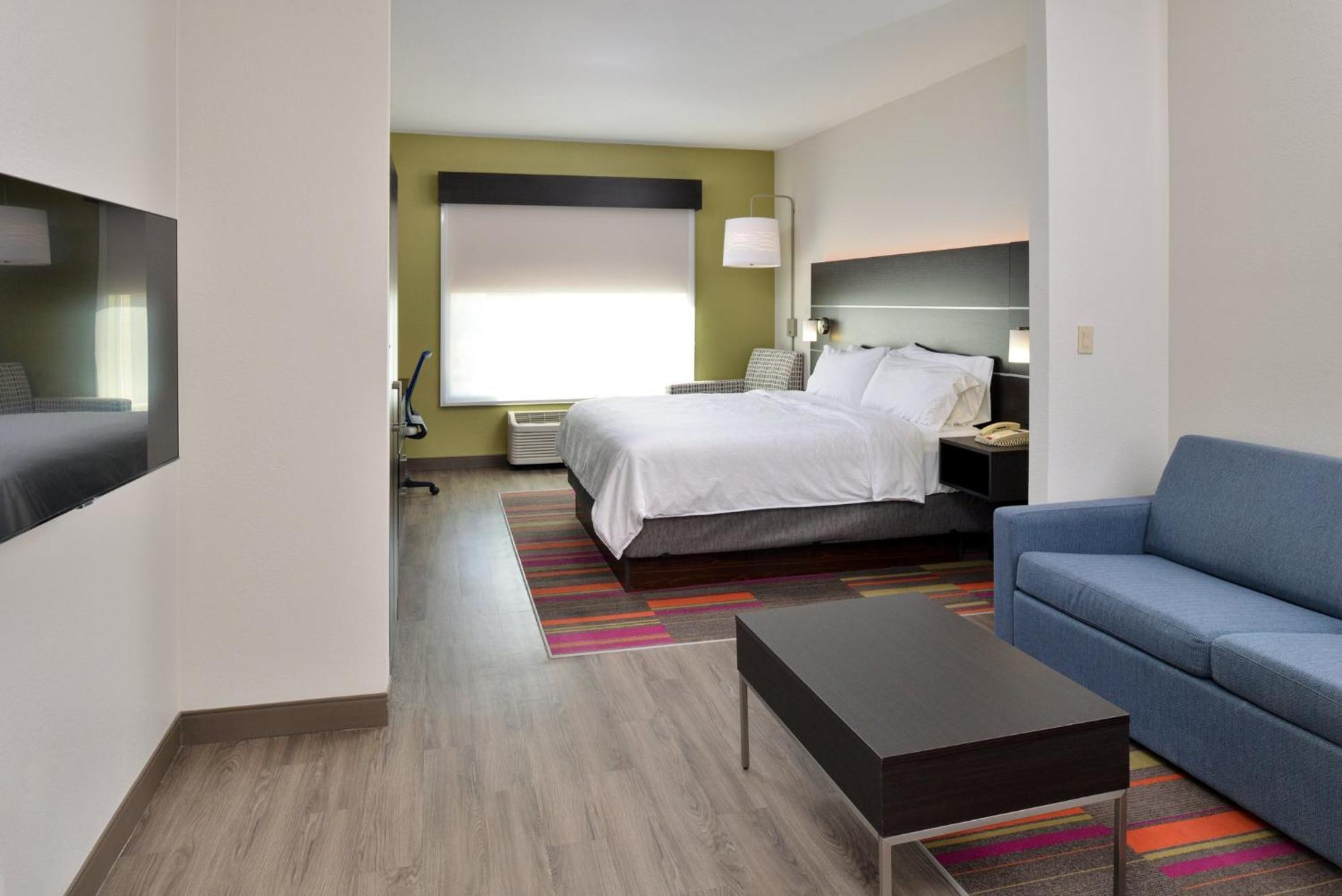 Express & By Ihg Hotel 3*