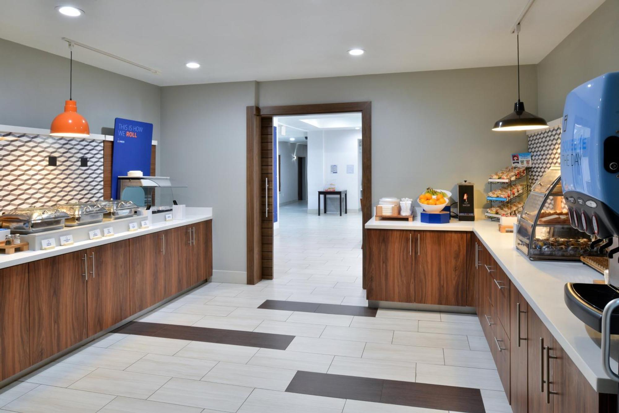 Express & By Ihg