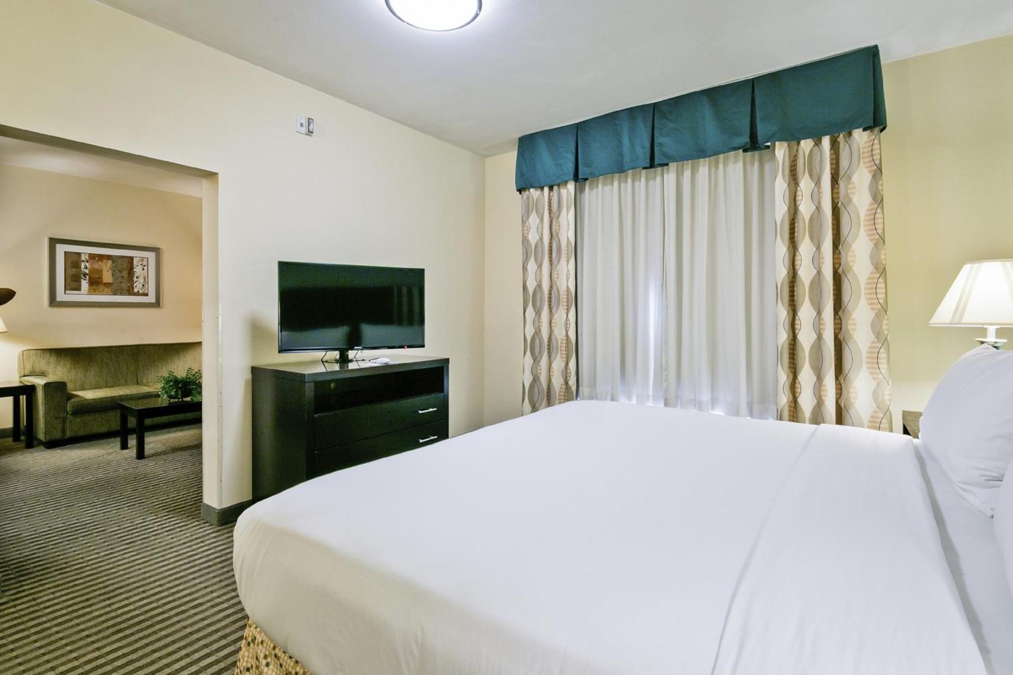 Hotel Express & By Ihg