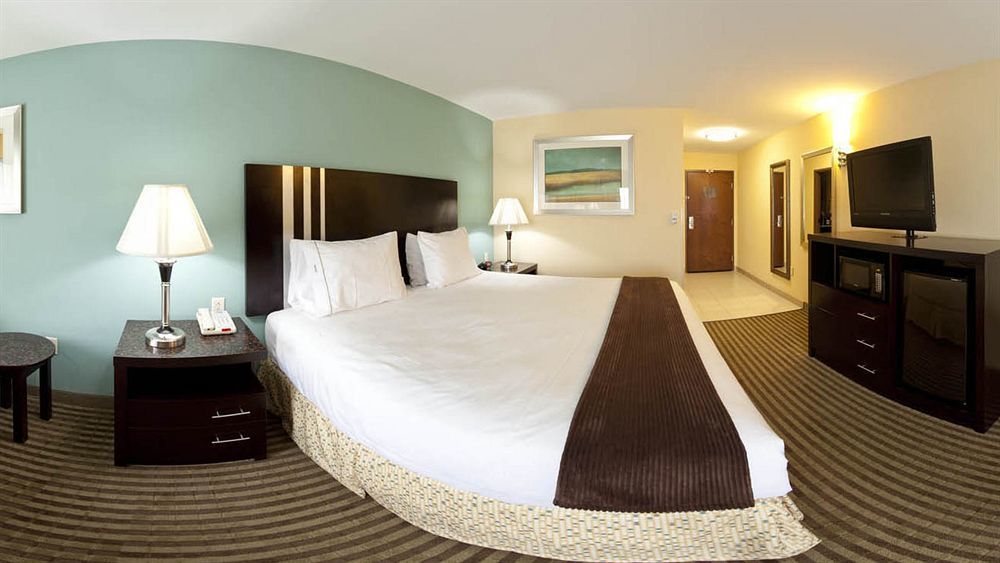 Express & By Ihg Hotel
